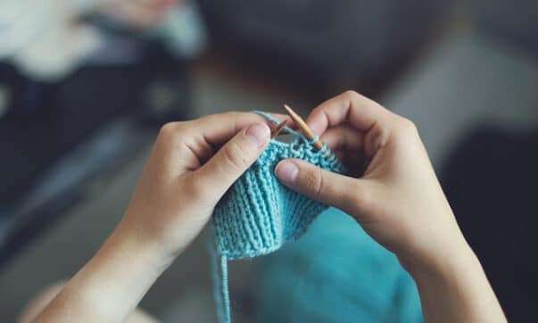 Quels projets simples pour débuter en tricot ?