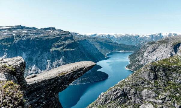 Découvrez la beauté des fjords norvégiens lors d’une aventure unique en croisière