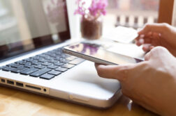 Une nouvelle arnaque fleurit sur internet : le vol de salaire, qu'est-ce que c'est ?